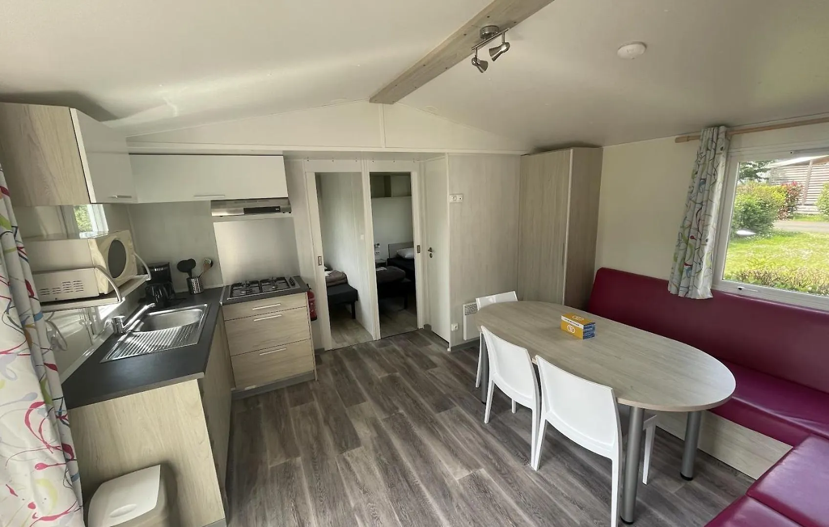 Mobil Home Xl 6 Personnes Camping 4 Etoiles La Pommeraie De L'Ocean Tregunc France
